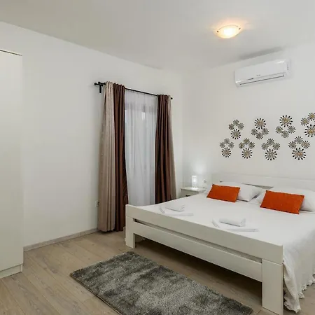 Holiday home Percan Pula