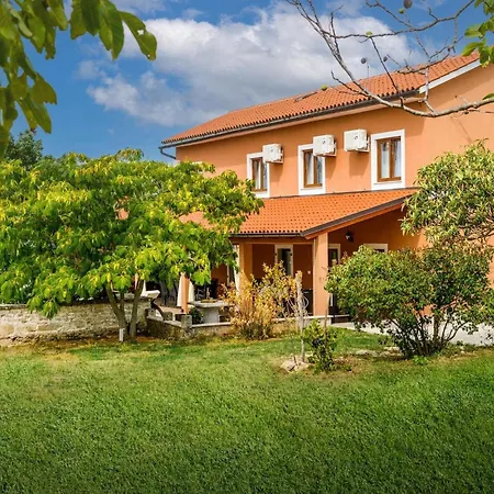Holiday home Percan *